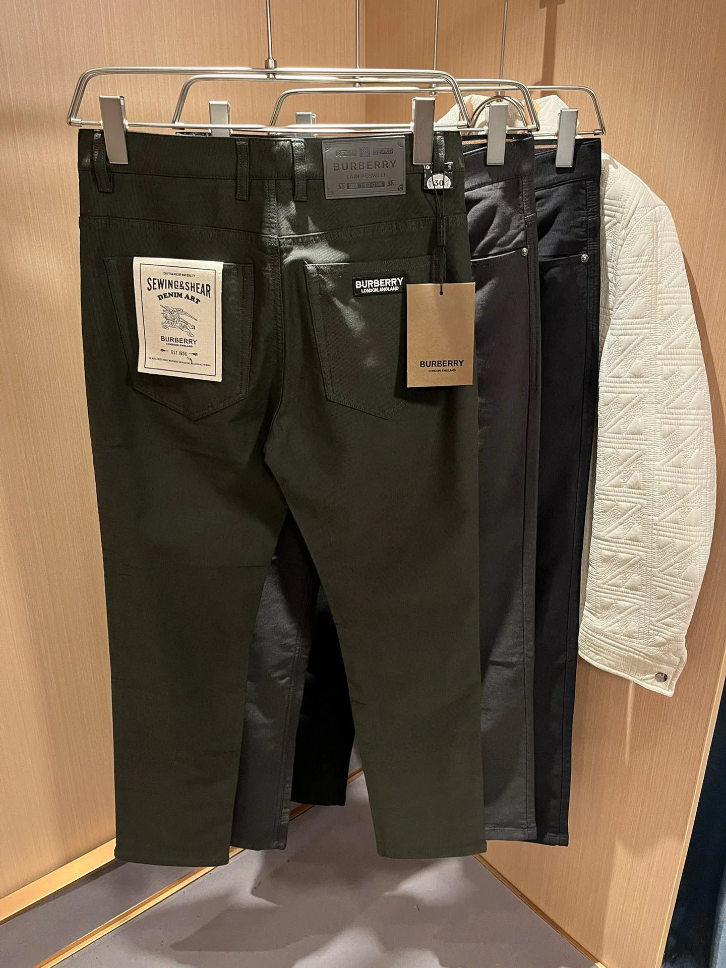 Джинсы Мужские Burberry 7121