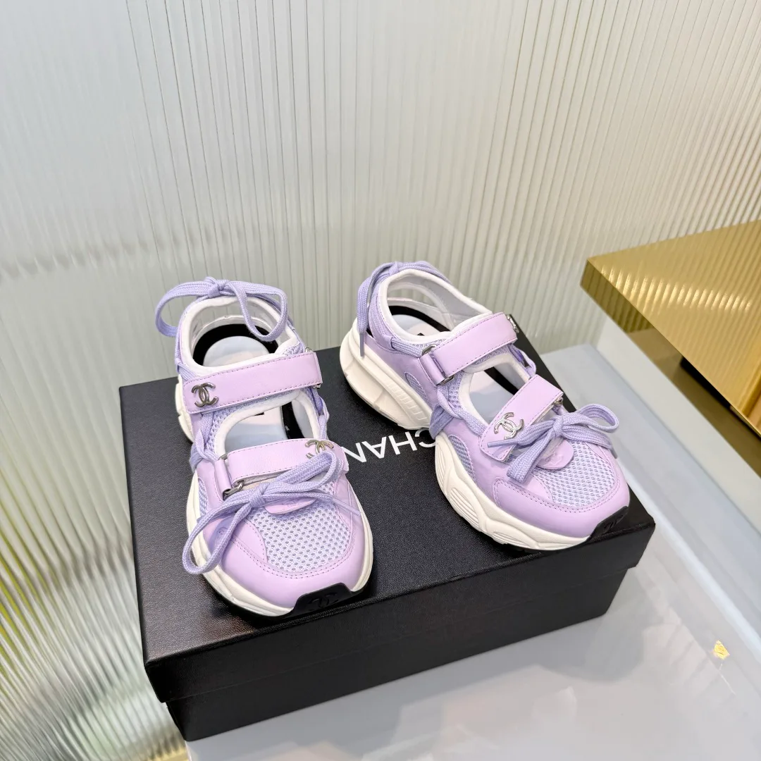 Кроссовки Женские Chanel 18366971