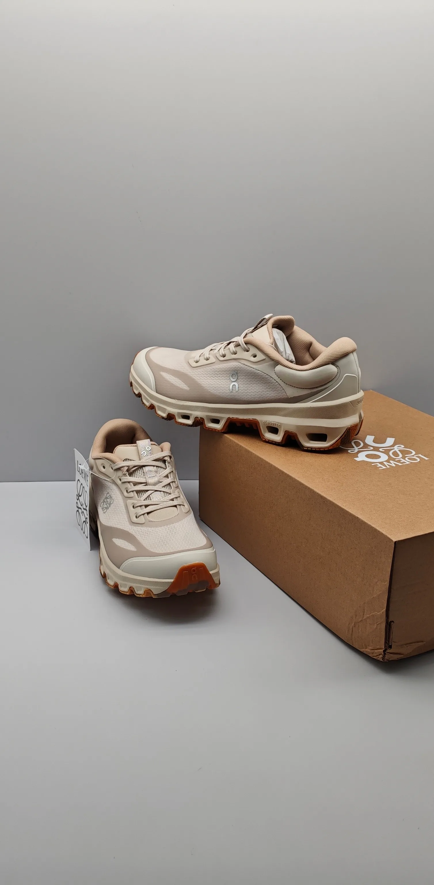 Кроссовки Женские Loewe 13193861