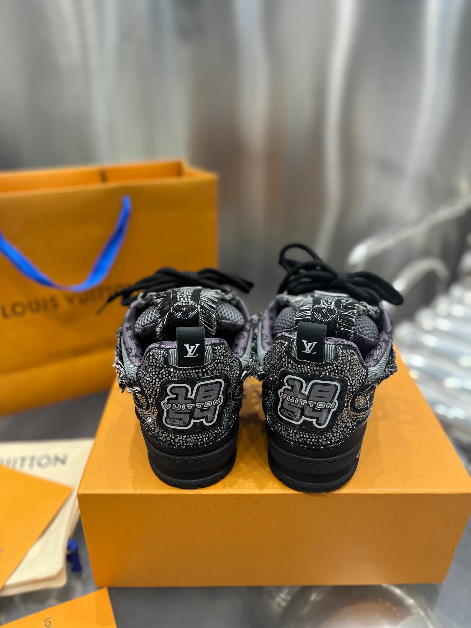 Кроссовки Мужские Louis Vuitton 1141913