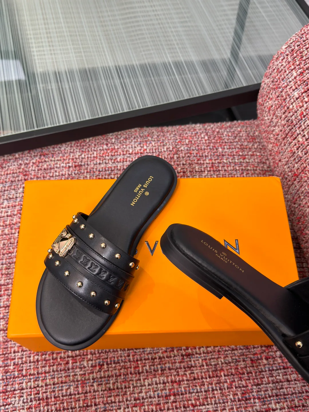 Шлепанцы Женские Louis Vuitton 16983525