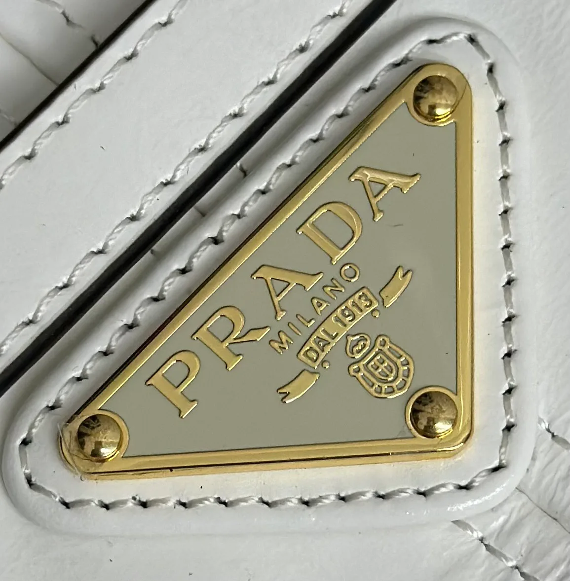 Классические Сумки Женские Prada 11462477