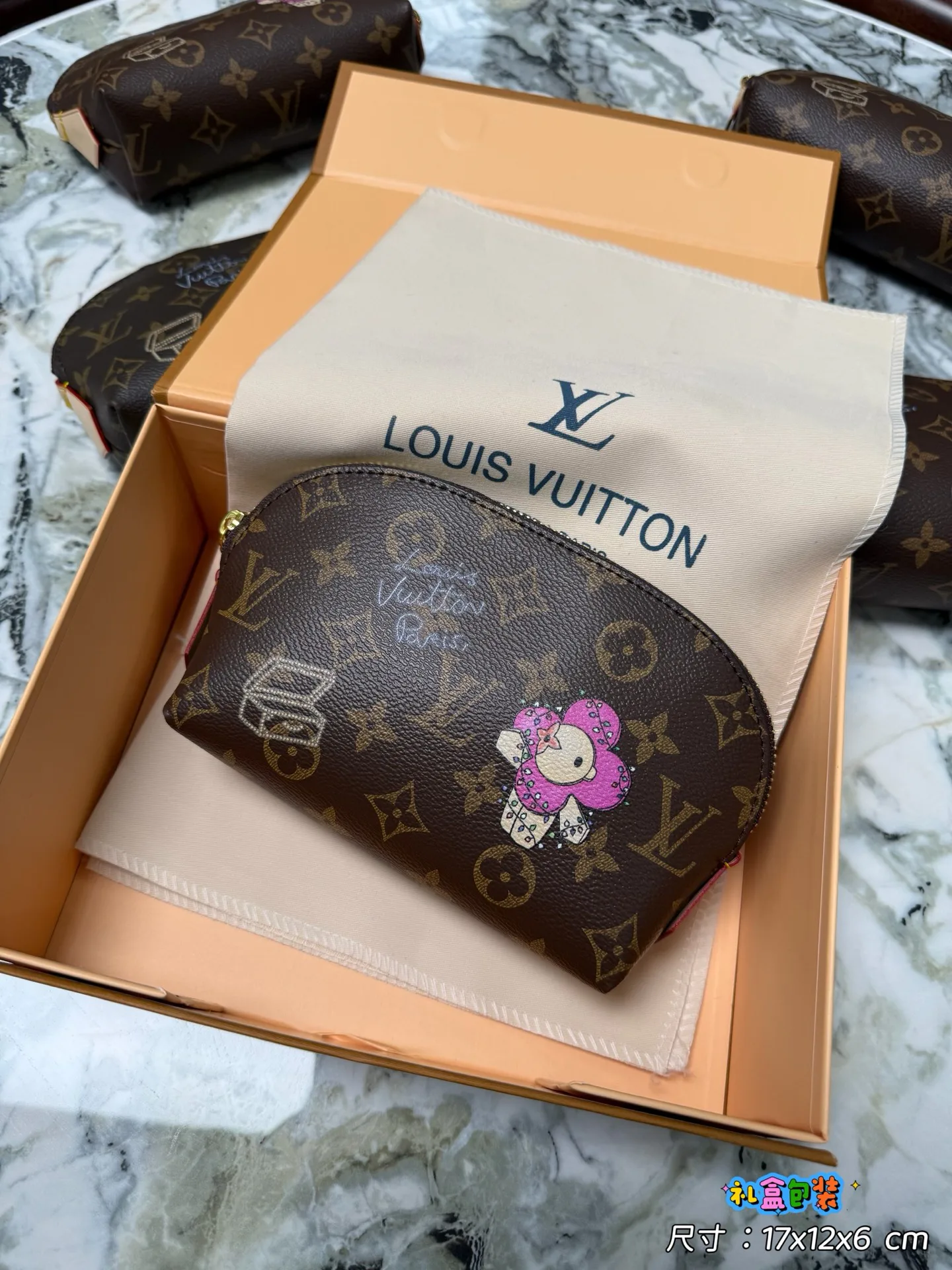 Клатчи Женские Louis Vuitton 6348701