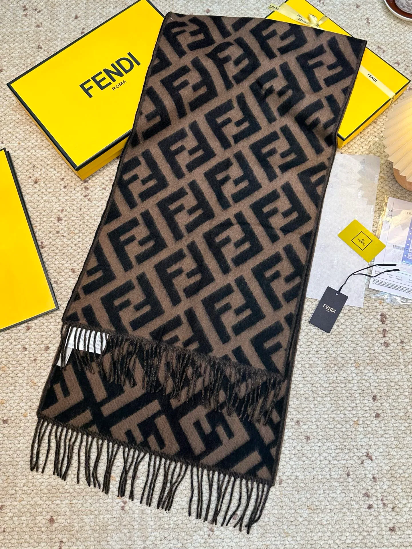 Шарфы Fendi 18105455
