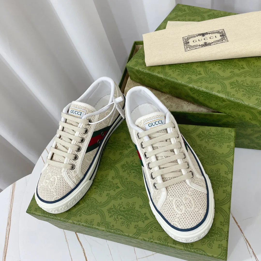 Кроссовки Женские Gucci 19691207