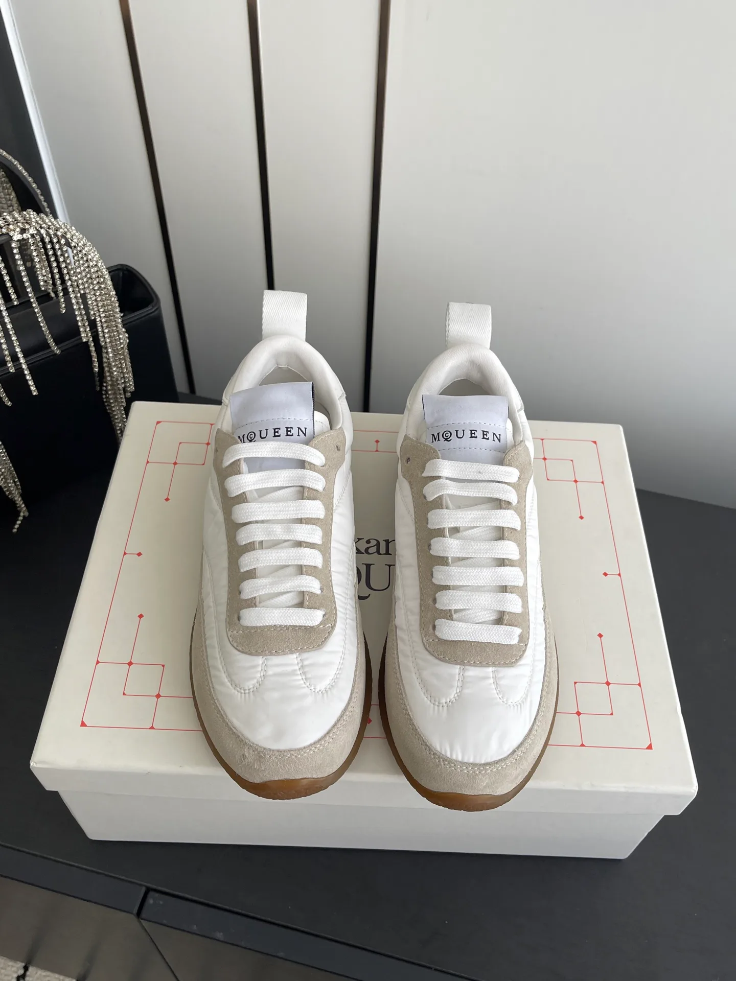 Кроссовки Женские Alexander Mcqueen 1561407