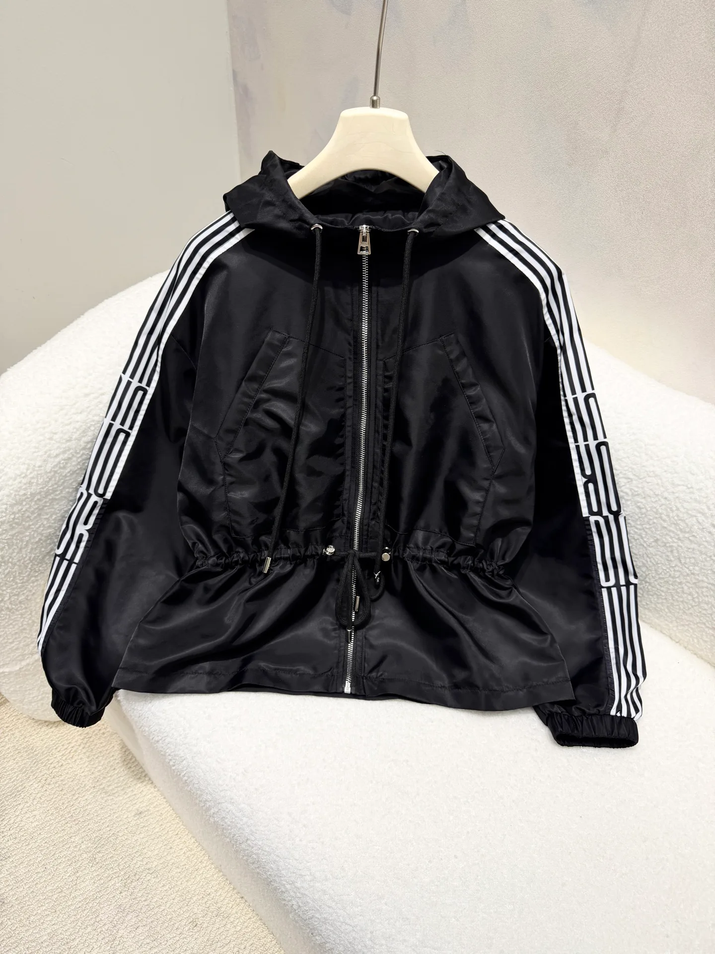 Куртки И Пуховики Женские Christian Dior 12829572