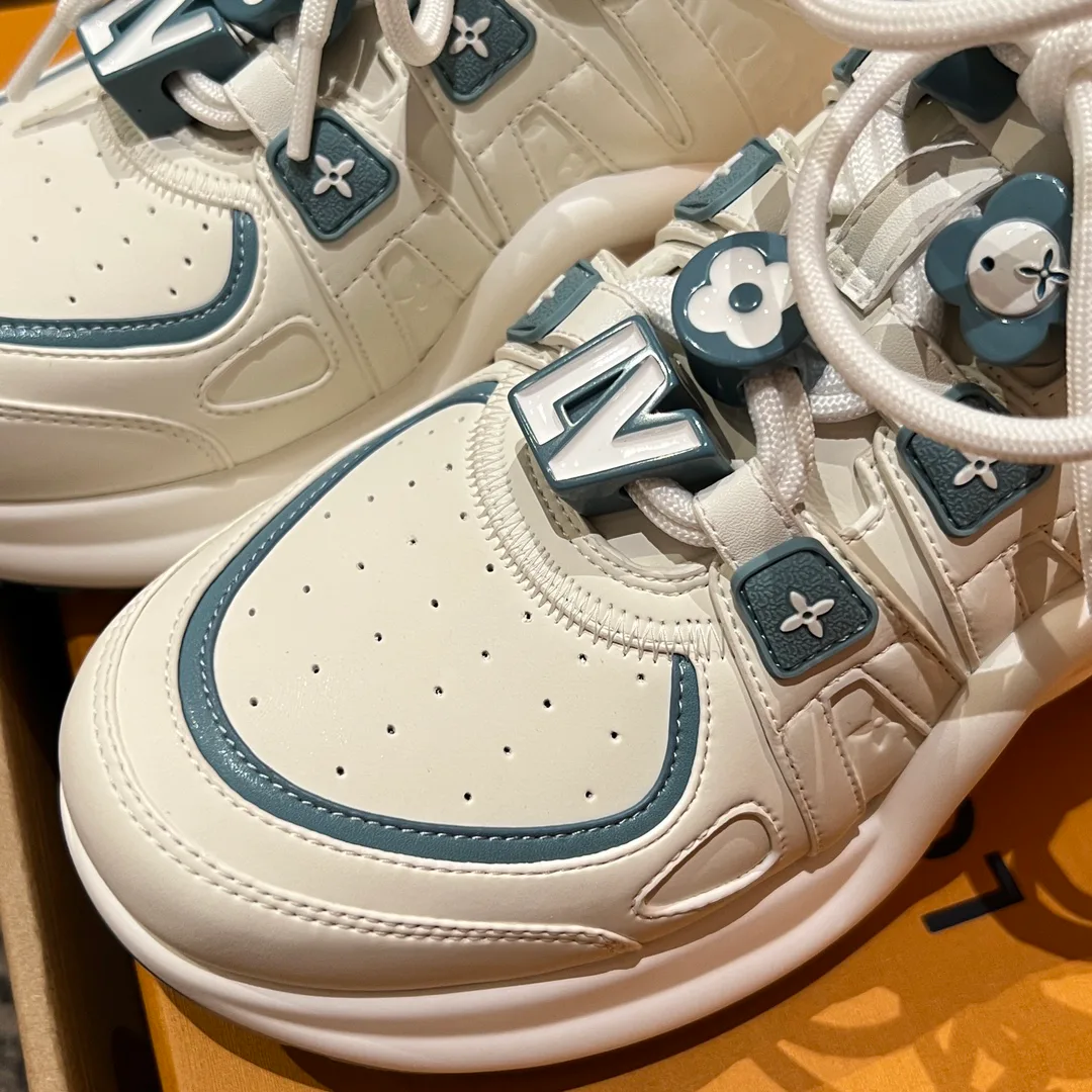 Кроссовки Женские Louis Vuitton 371390