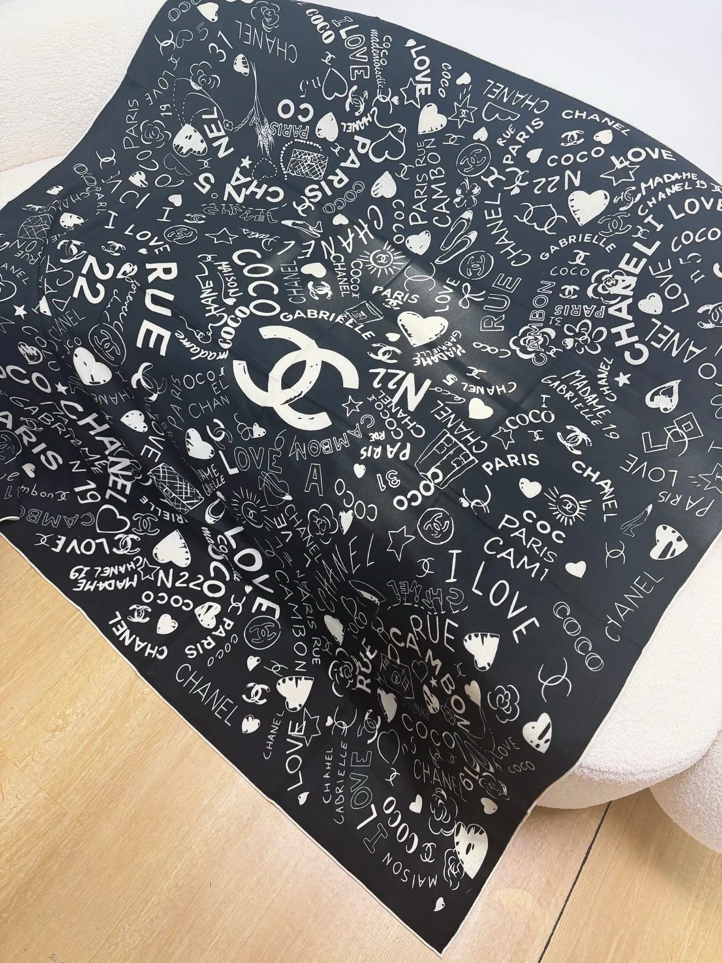 Платки Chanel 18003274