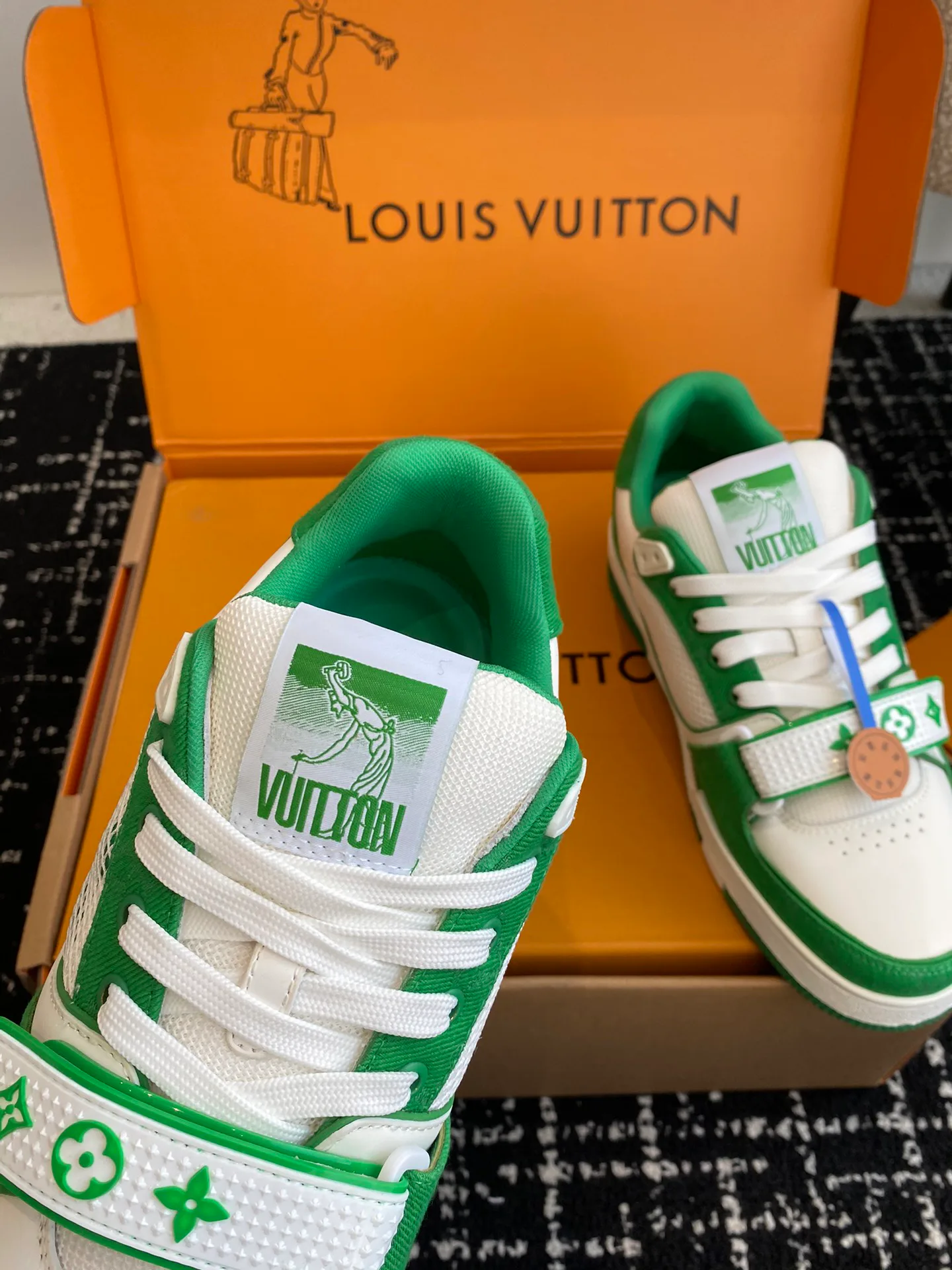 Кроссовки Женские Louis Vuitton 5438157