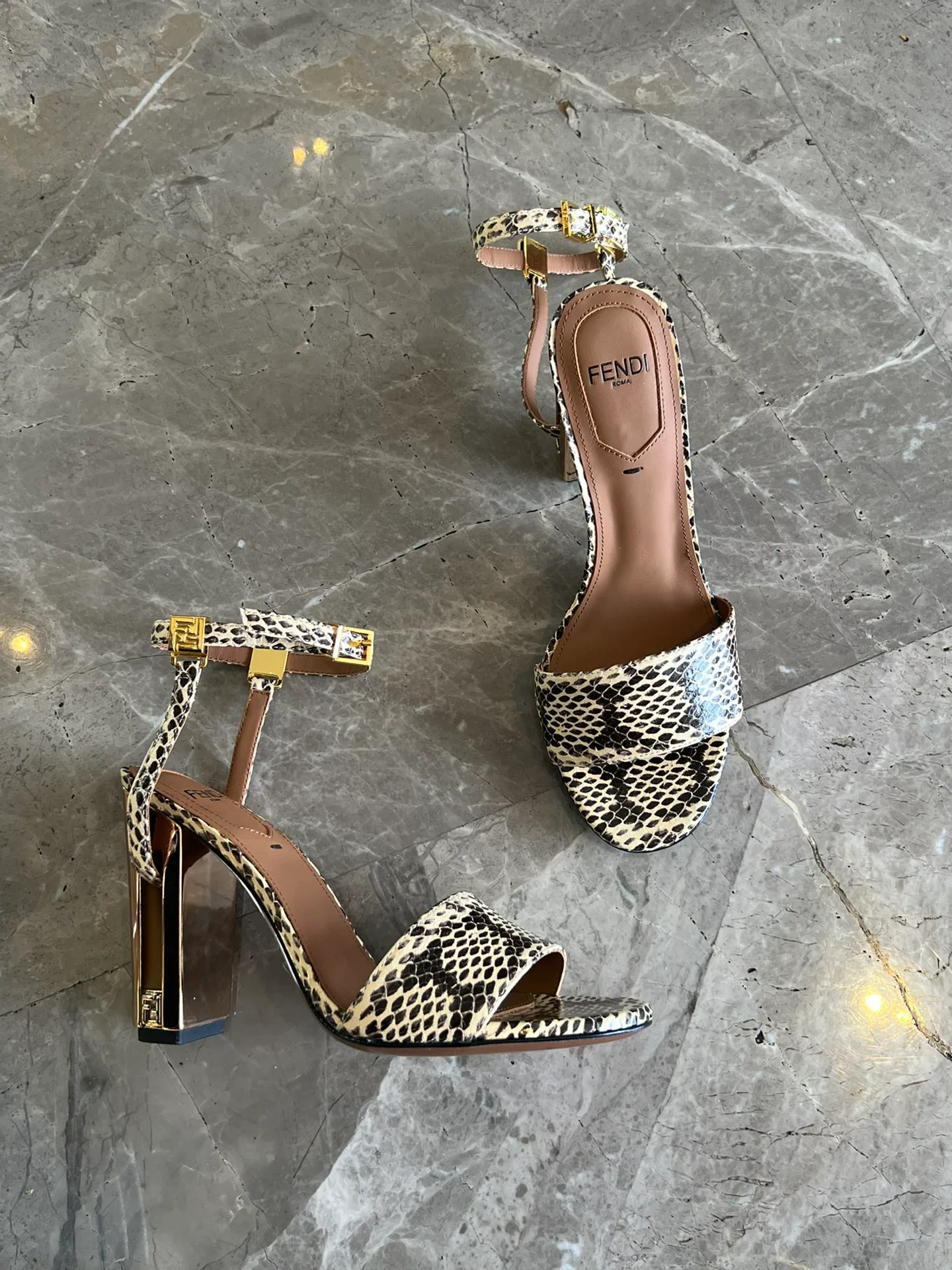 Босоножки Женские Fendi 13667