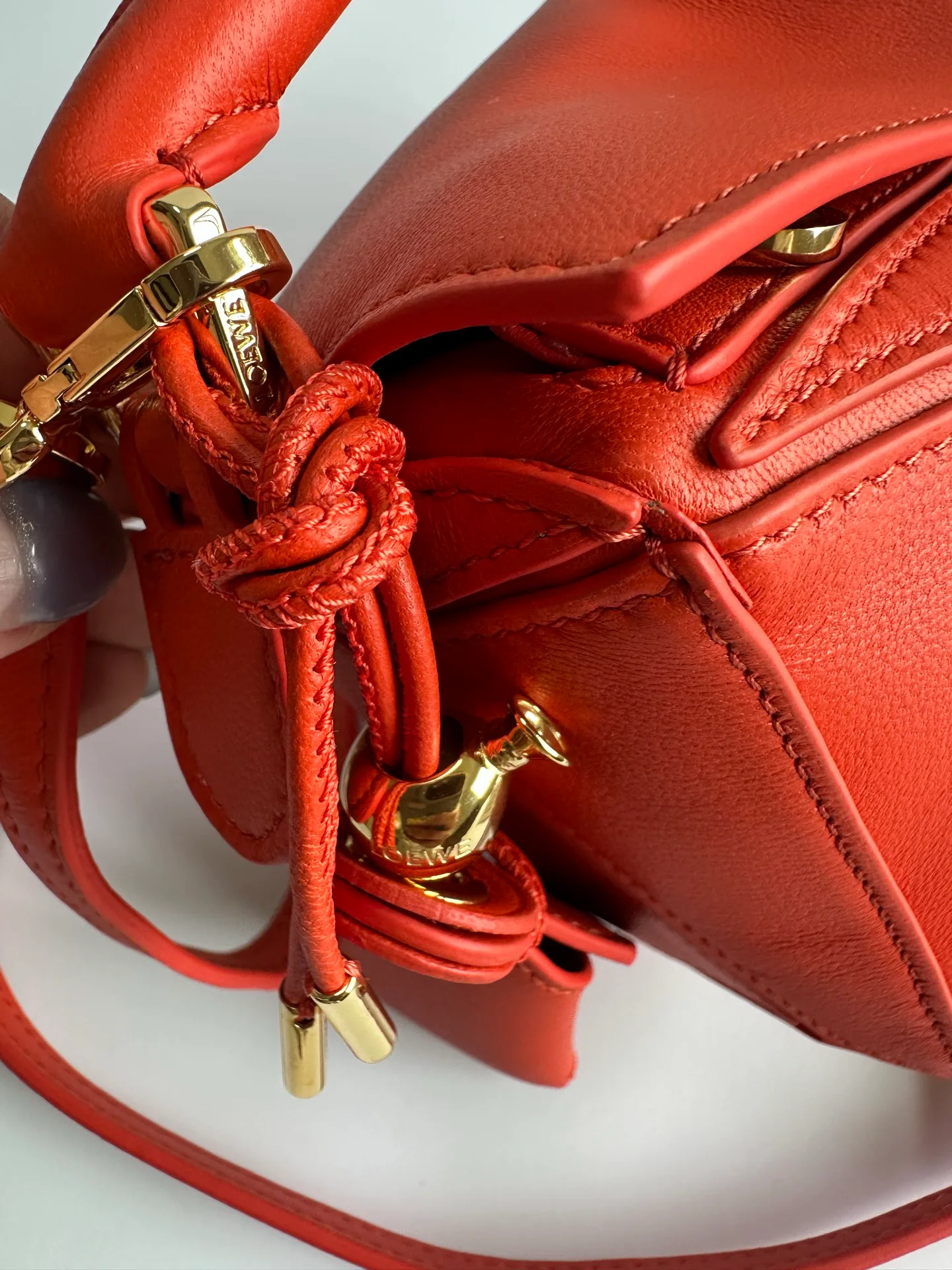 Классические Сумки Женские Loewe 16839125