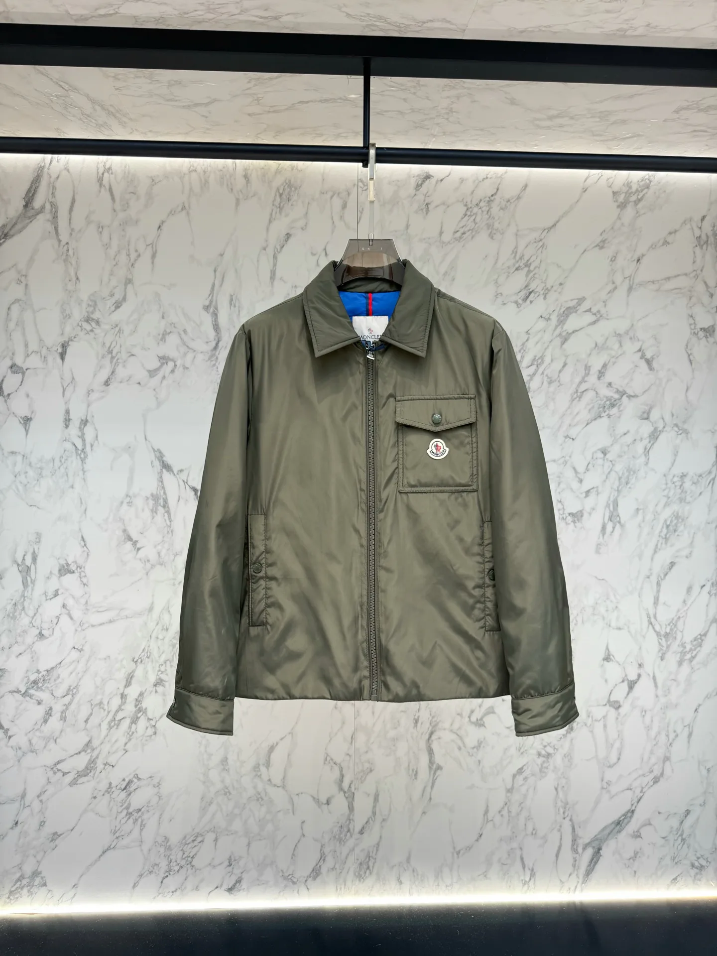 Куртки И Пуховики Мужские Moncler 18236959