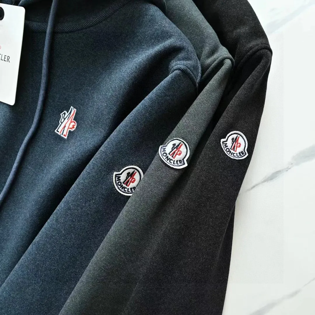 Куртки И Пуховики Мужские Moncler 1266734