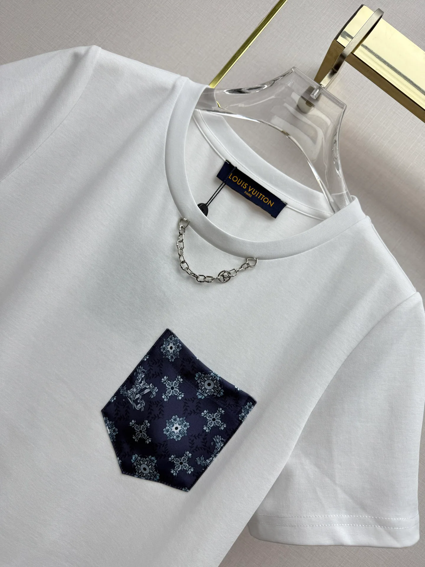 Костюмы Женские Louis Vuitton 13120750