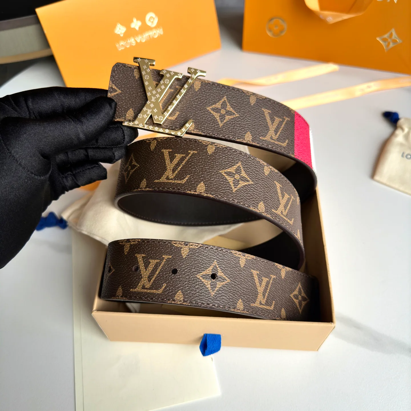 Ремни Louis Vuitton 1045493