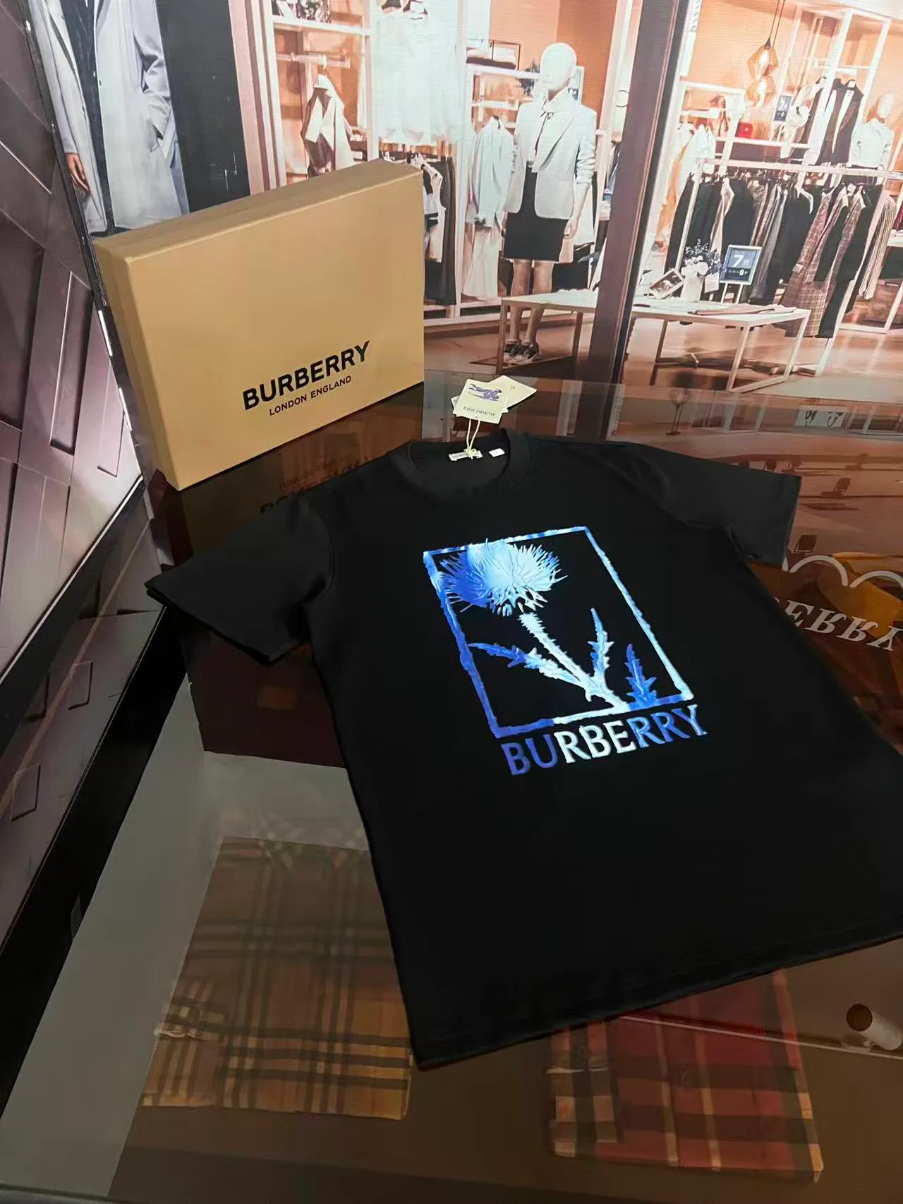 Футболки Женские Burberry 9867381