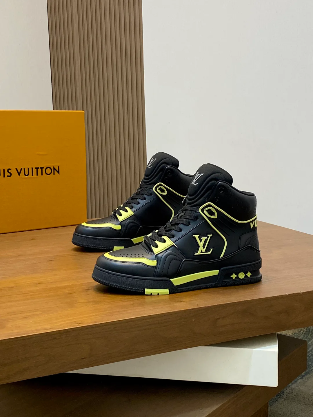 Сникерсы Мужские Louis Vuitton 149235