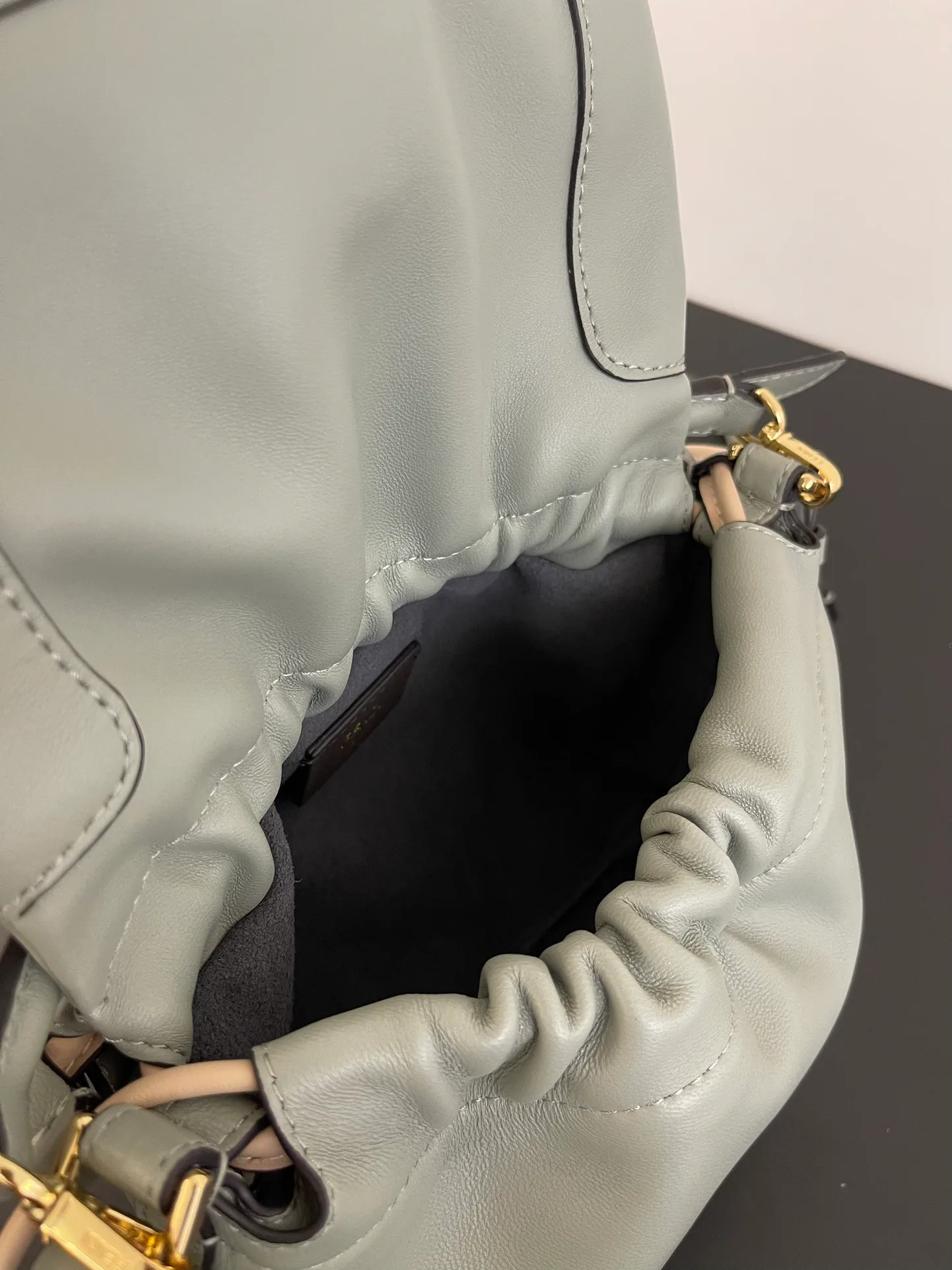 Классические Сумки Женские Fendi 13546205