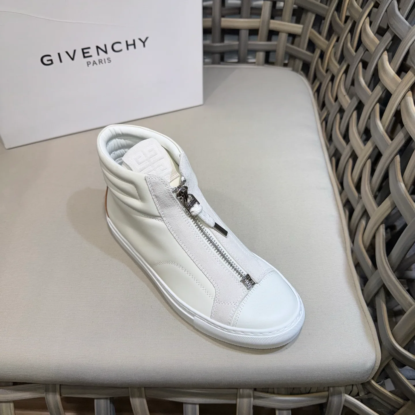 Кроссовки Мужские Givenchy 18267088