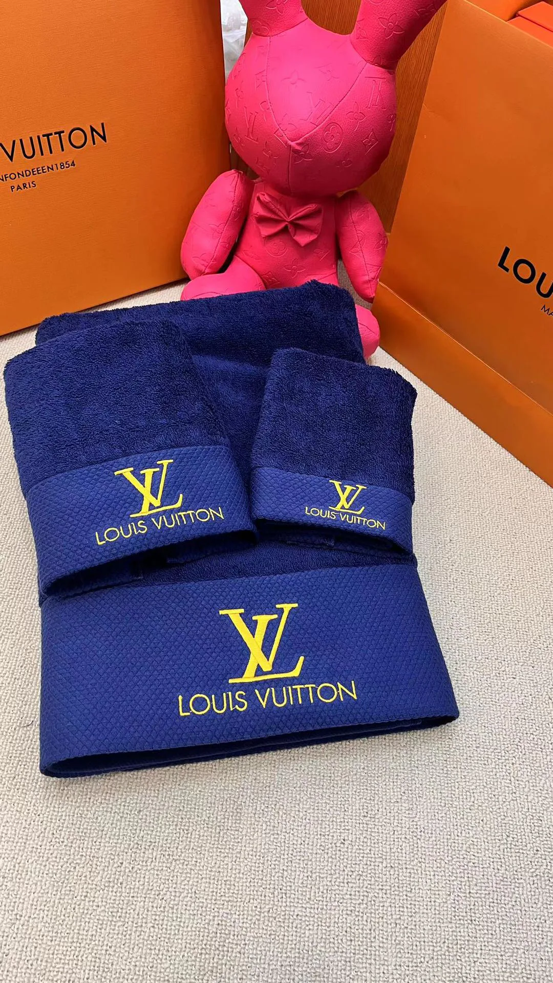 Текстиль Louis Vuitton 281212