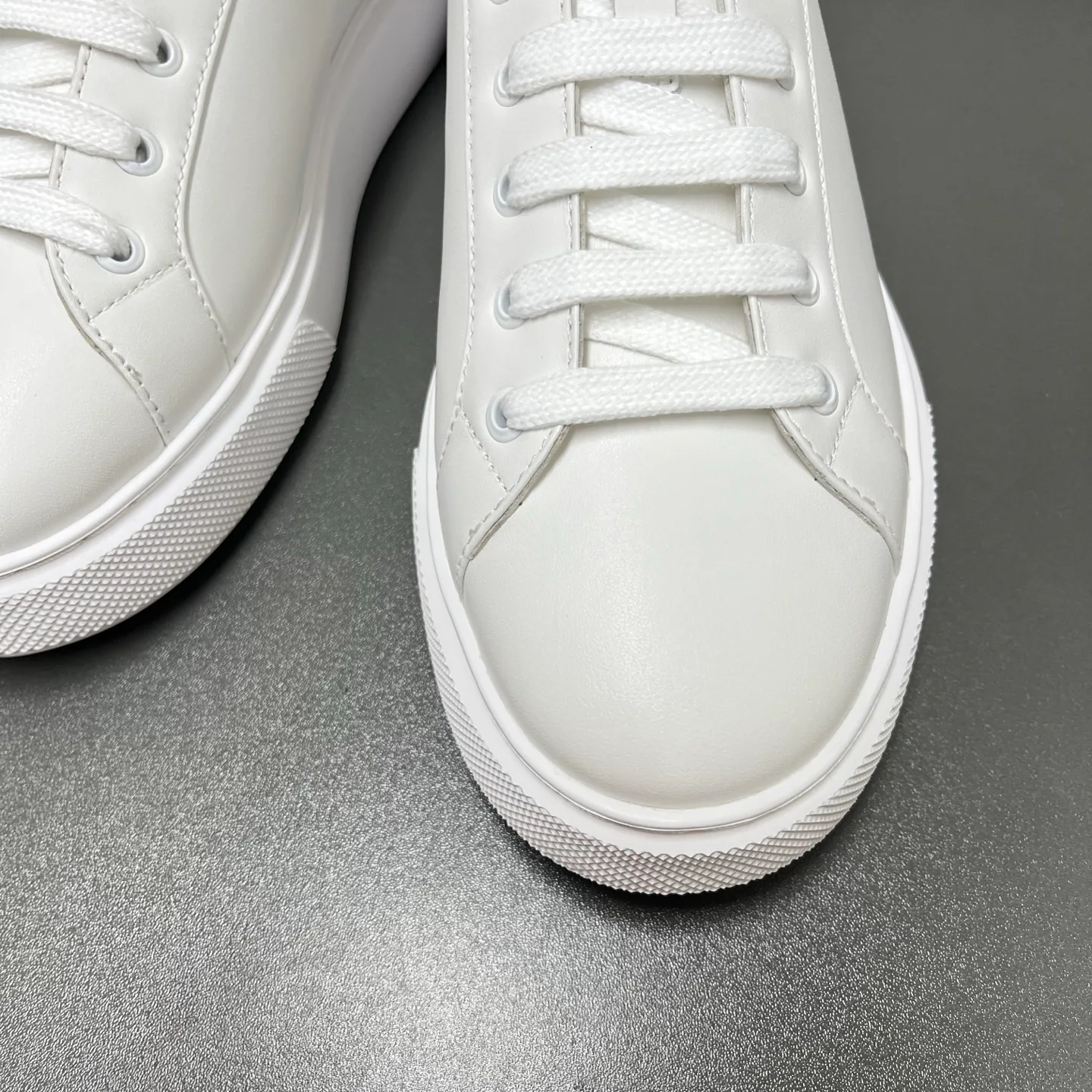 Кроссовки Мужские Prada 17457813