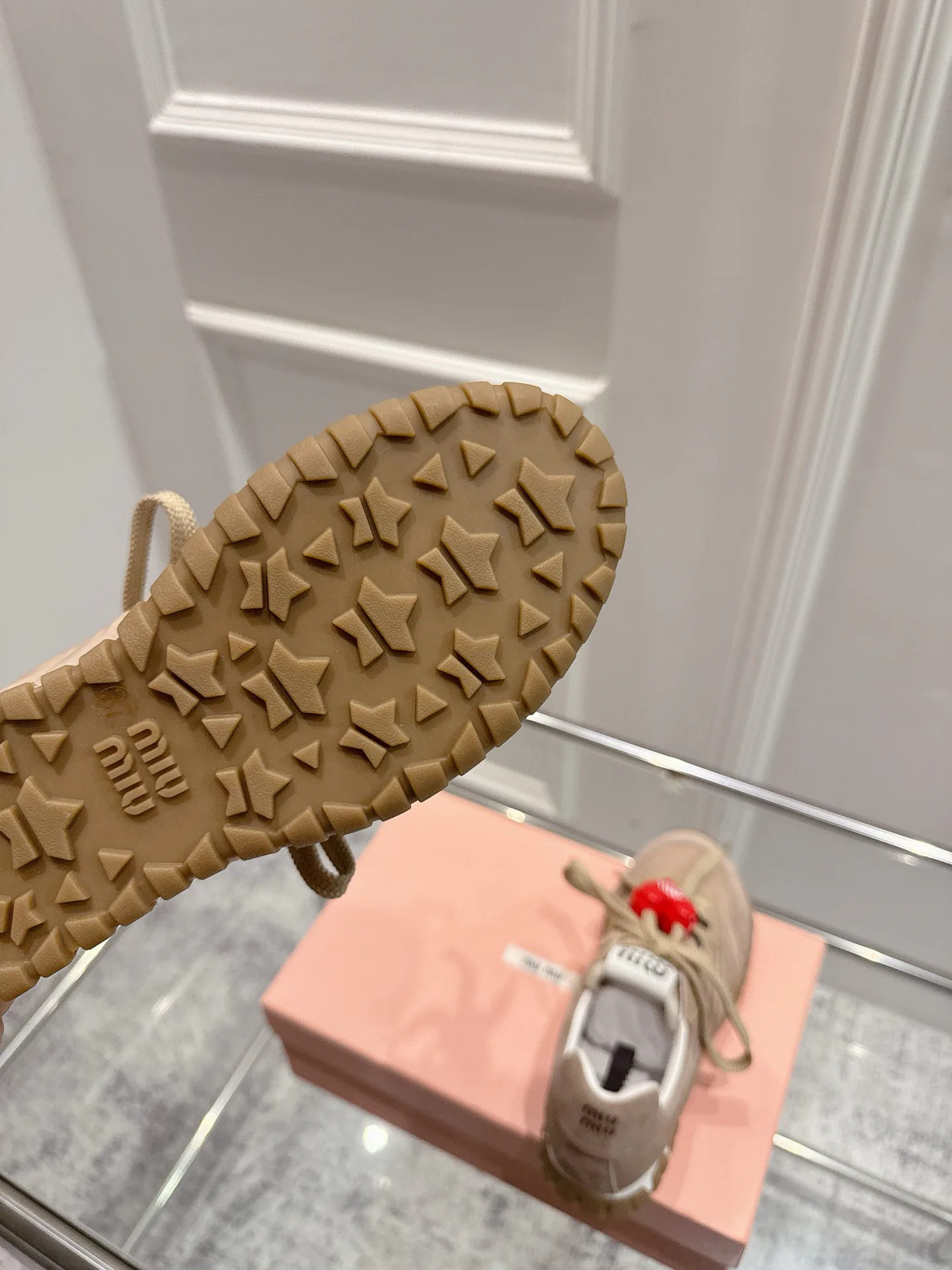 Кроссовки Женские Miu Miu 65252