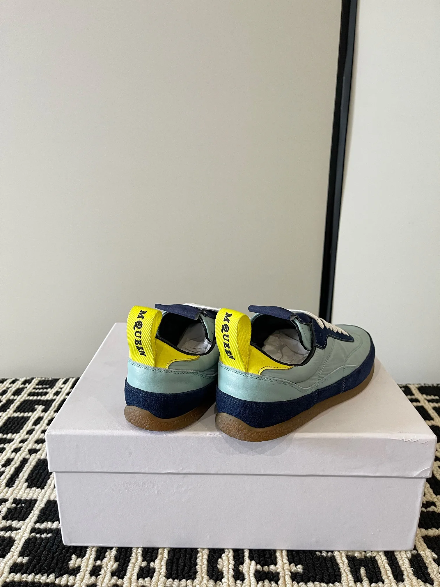 Кроссовки Женские Alexander Mcqueen 10654955