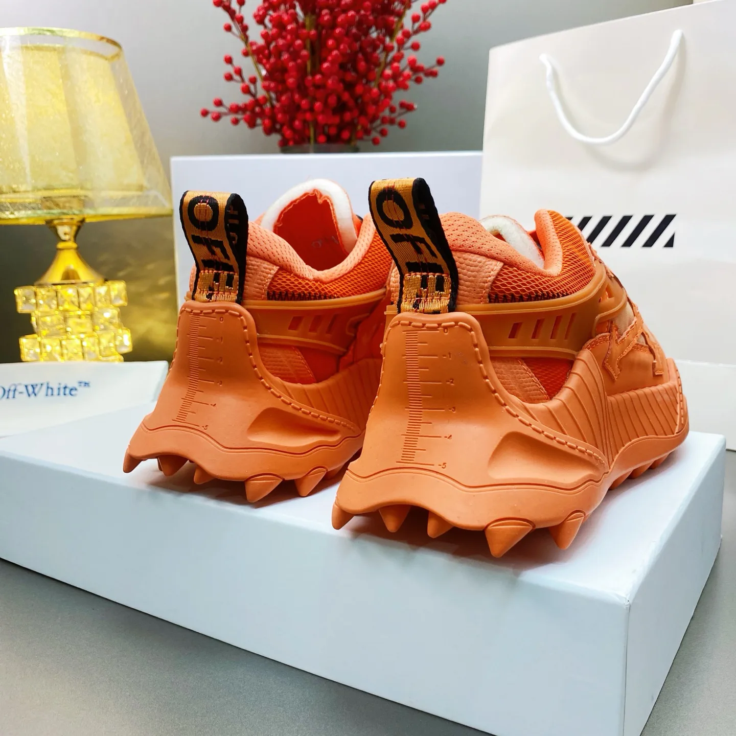 Кроссовки Женские Off-White 17530528