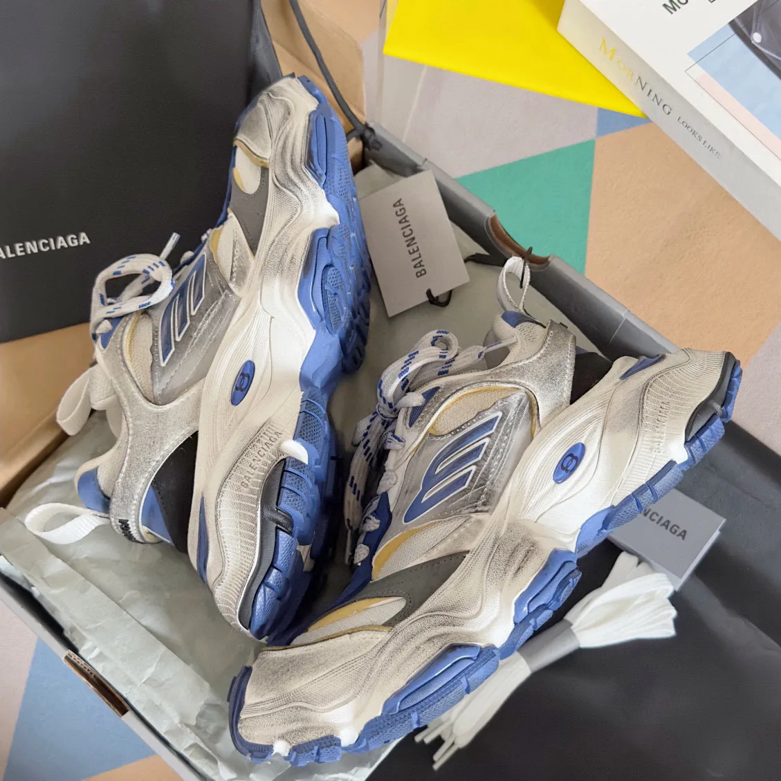 Кроссовки Женские Balenciaga 4439940