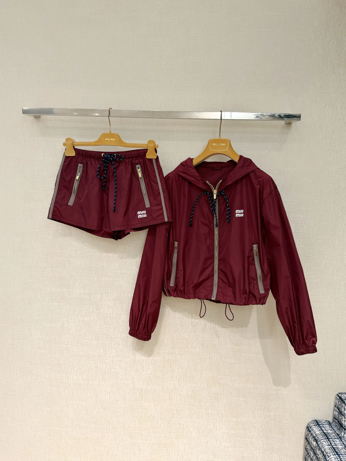 Шорты Женские Miu Miu 4691471