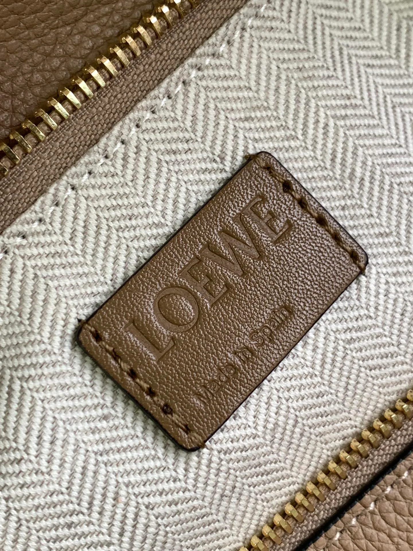 Классические Сумки Женские Loewe 11674574