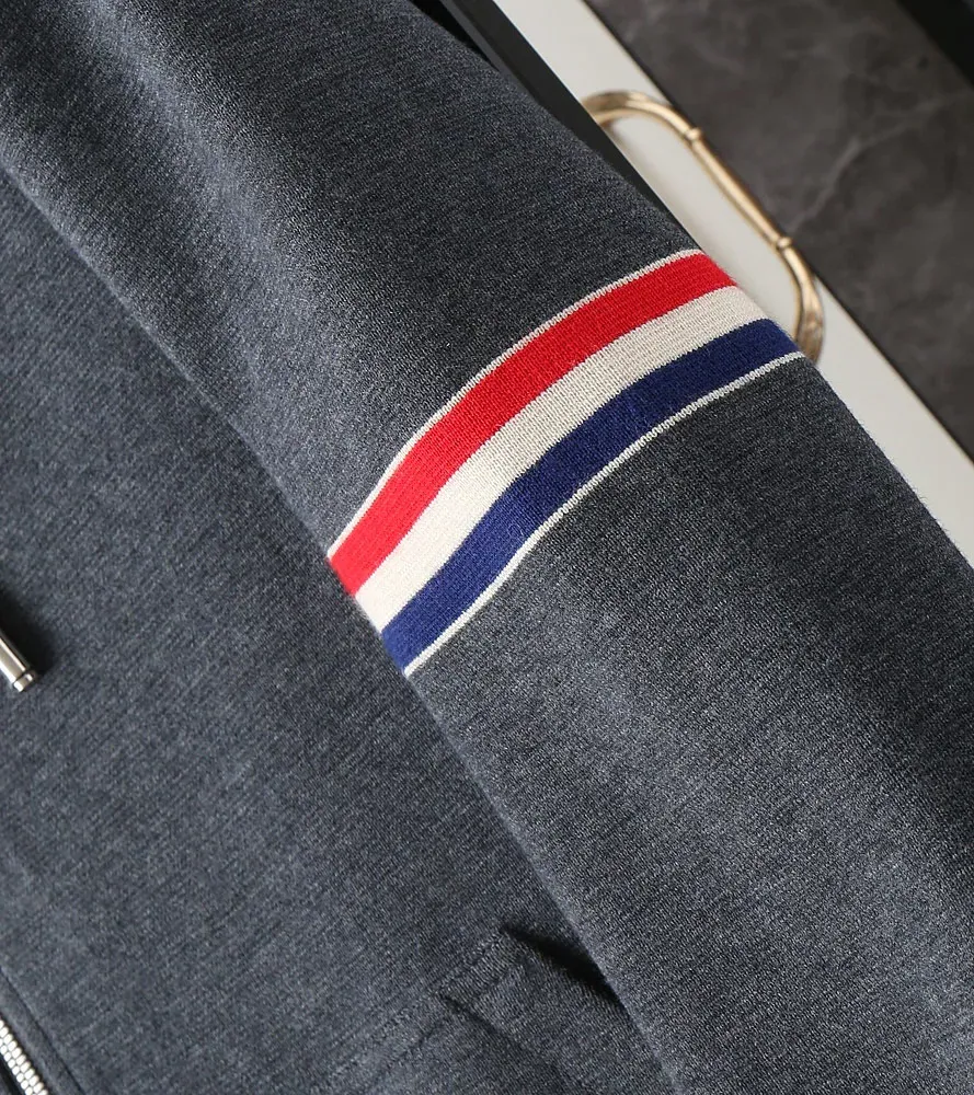 Куртки И Пуховики Мужские Moncler 1501840