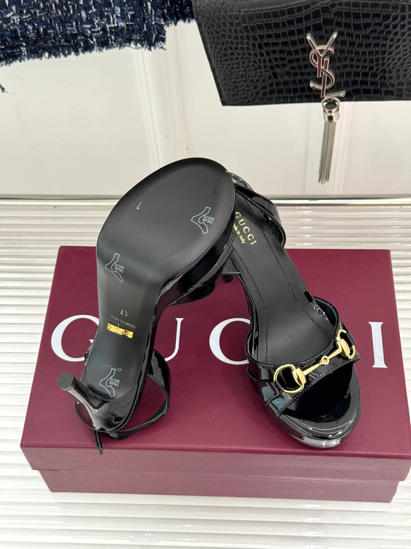 Босоножки Женские Gucci 17646536