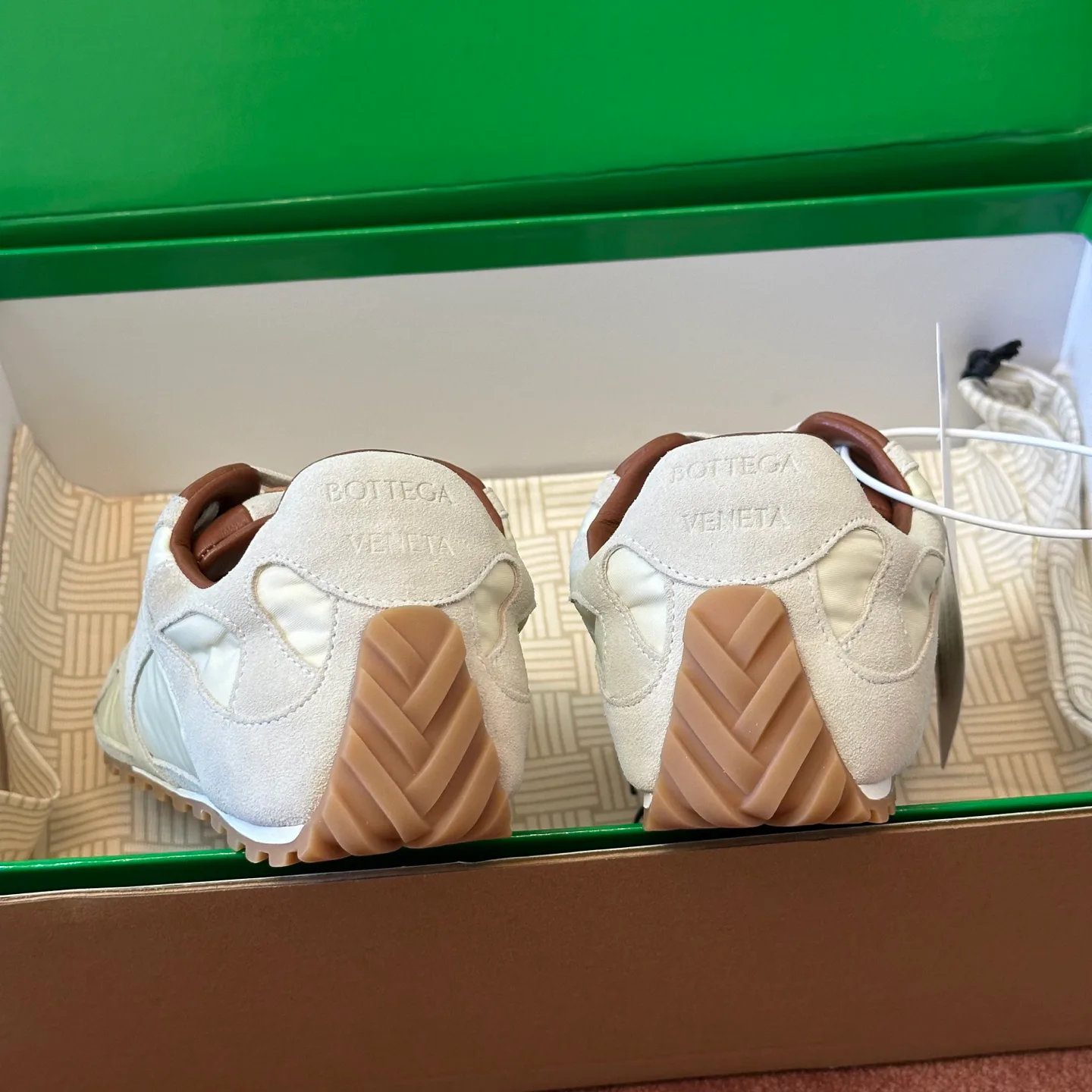 Кроссовки Женские Bottega Veneta 265617