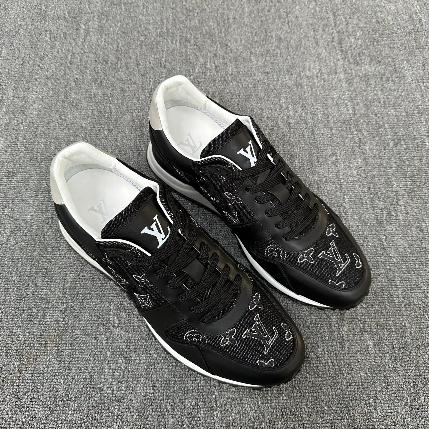 Кроссовки Мужские Louis Vuitton 1515813