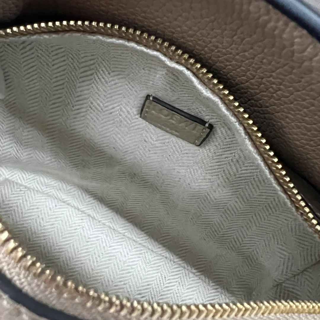 Клатчи Женские Loewe 13401816