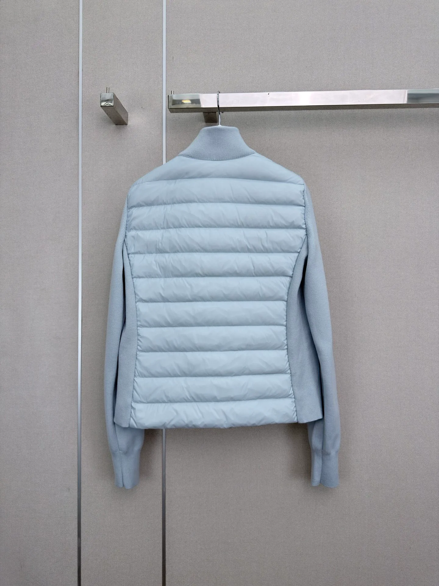 Куртки И Пуховики Женские Moncler 19181937