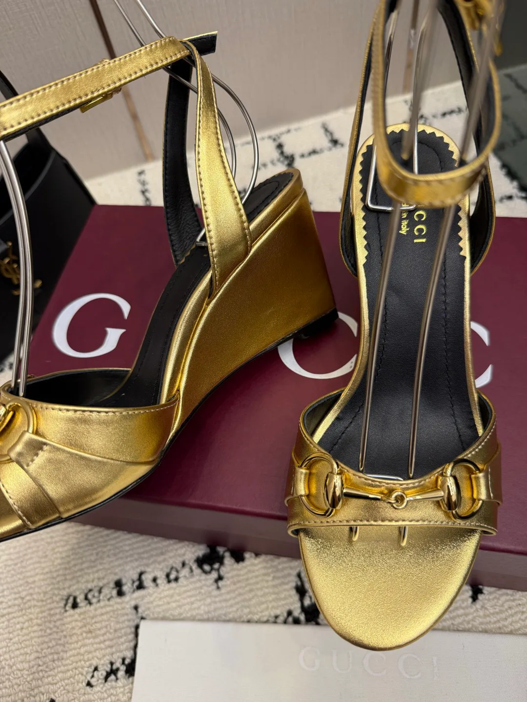 Босоножки Женские Gucci 18049074