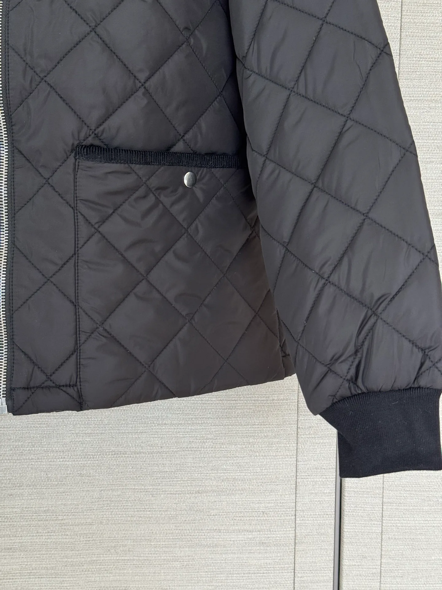 Куртки И Пуховики Женские Prada 18829673