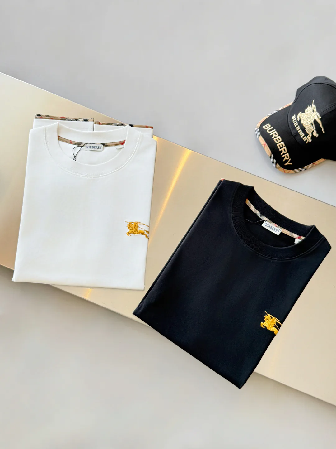 Футболки Женские Burberry 10151624