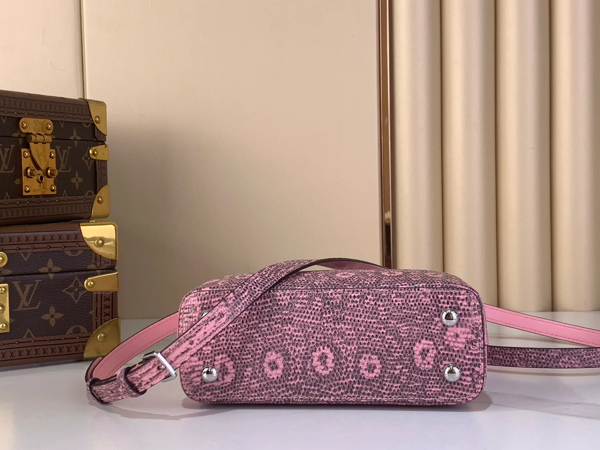 Сумки На Ремне Женские Louis Vuitton 5904534