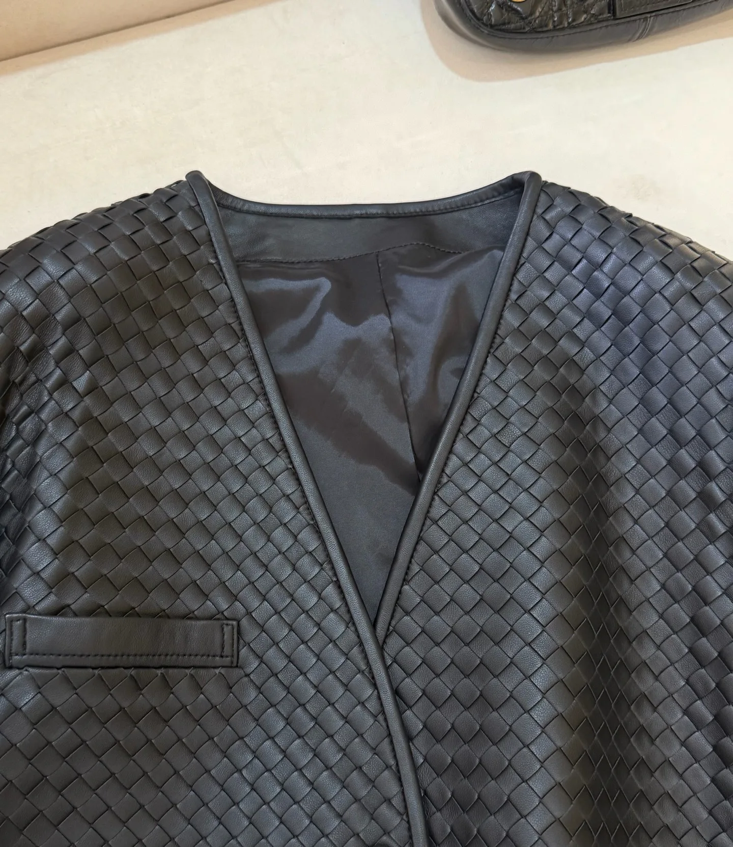 Кожаные Куртки И Дублёнки Женские Bottega Veneta 18208785