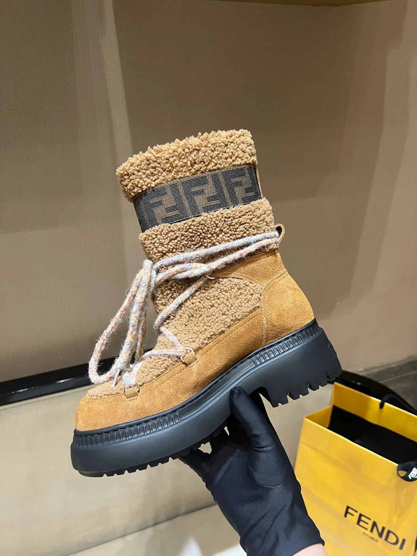 Угги Женские Fendi 1408716
