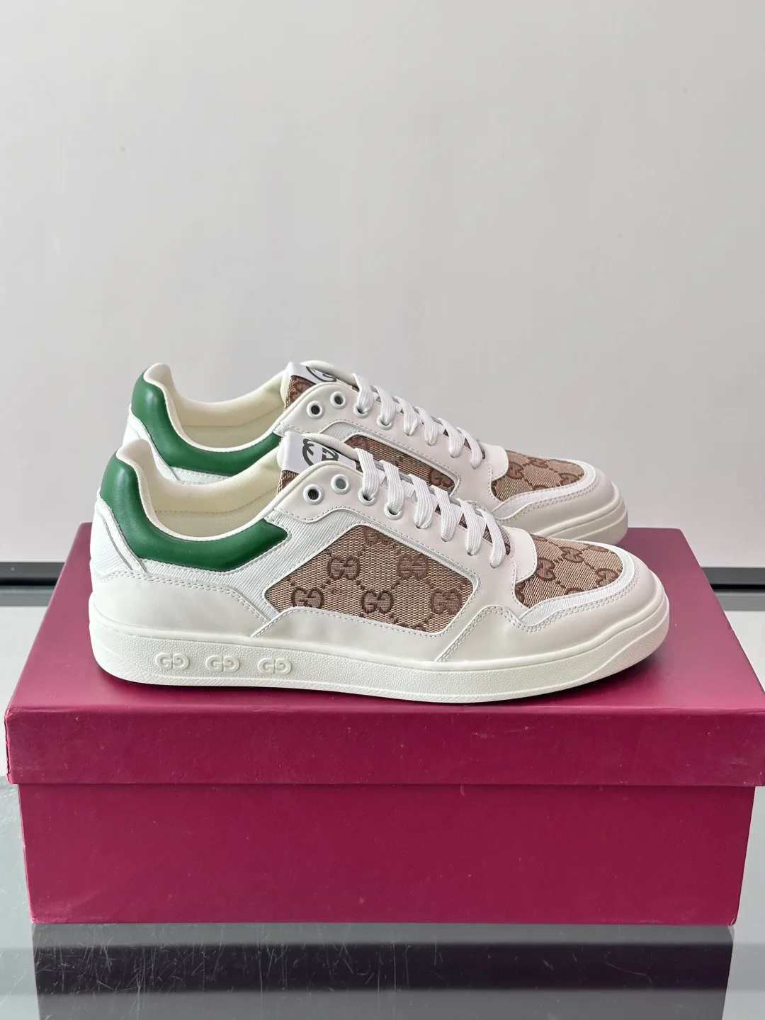 Кроссовки Мужские Gucci 18102697