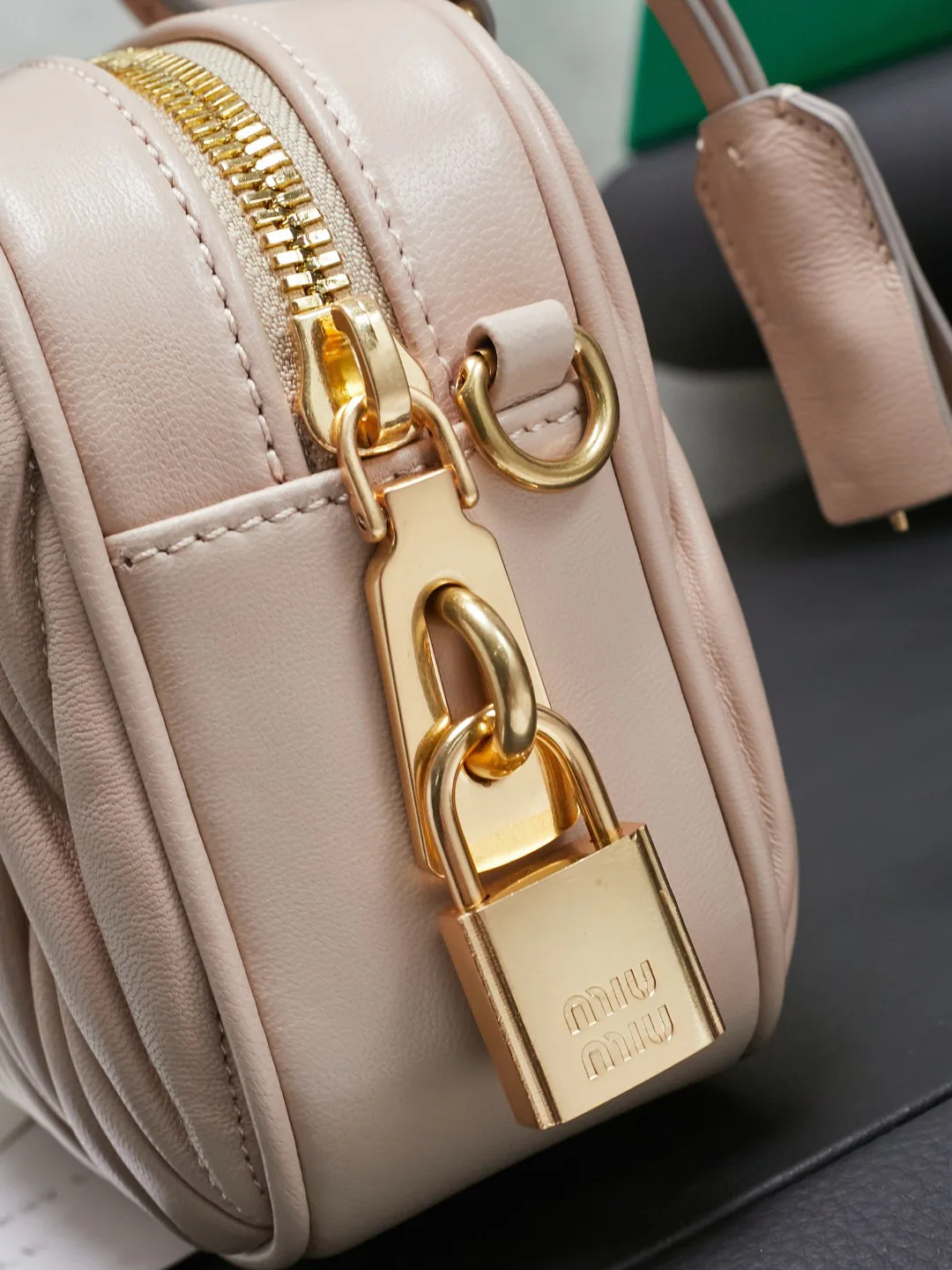 Классические Сумки Женские Miu Miu 11402758