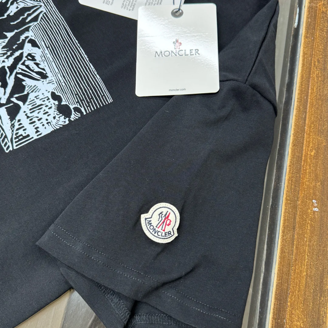 Футболки Женские Moncler 10620032