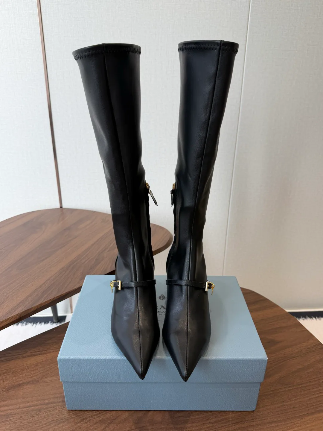 Сапоги Женские Prada 18953314