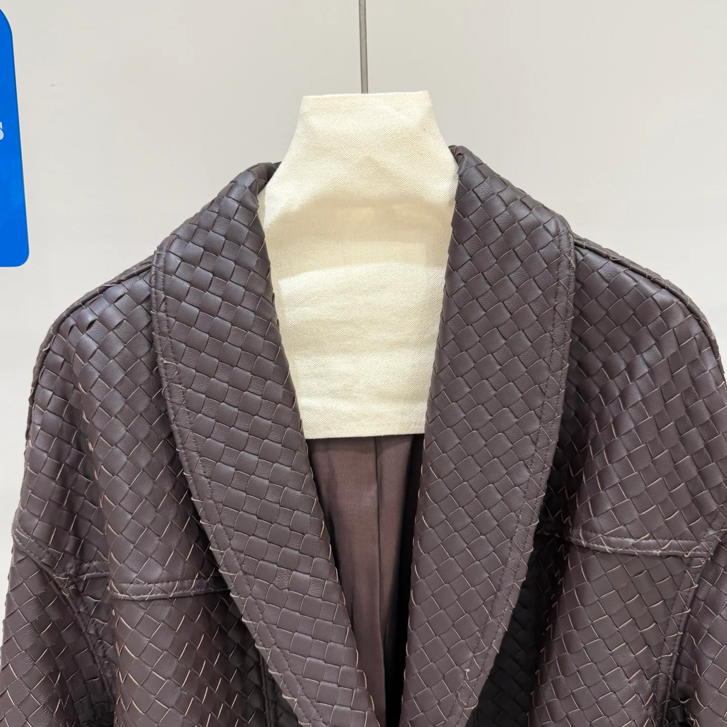Кожаные Куртки И Дублёнки Женские Bottega Veneta 18601778