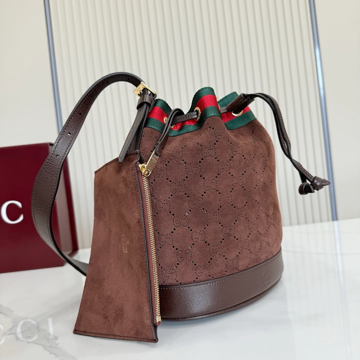 Классические Сумки Женские Gucci 18210732